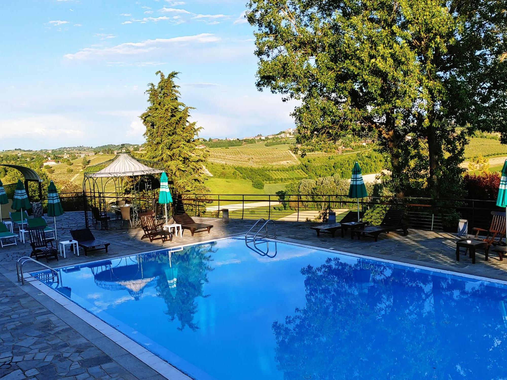 Locanda Del Boscogrande Montegrosso d'Asti Luaran gambar