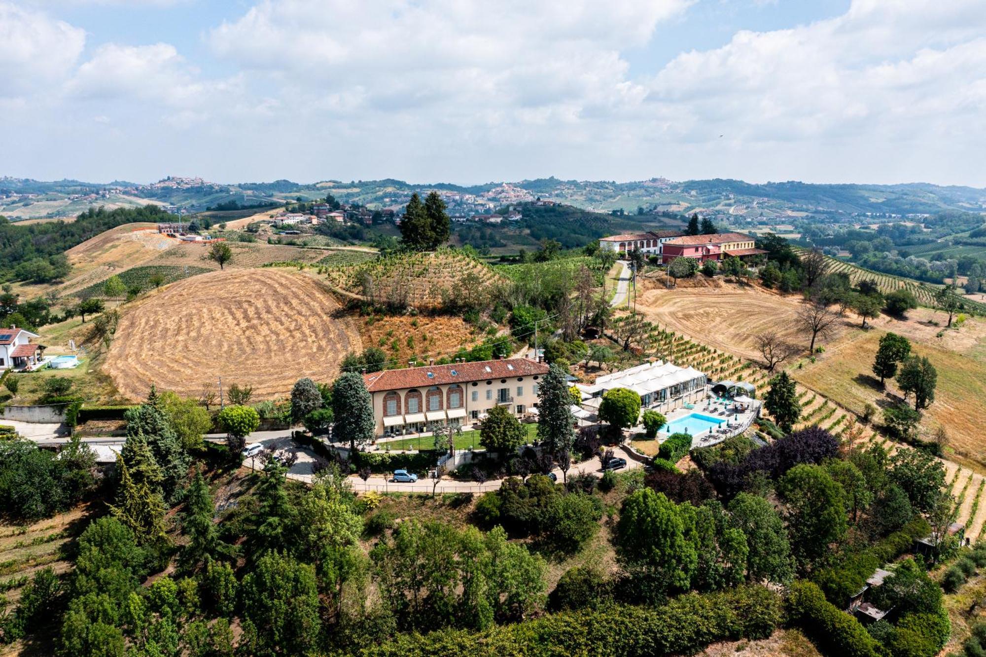 Locanda Del Boscogrande Montegrosso d'Asti Luaran gambar