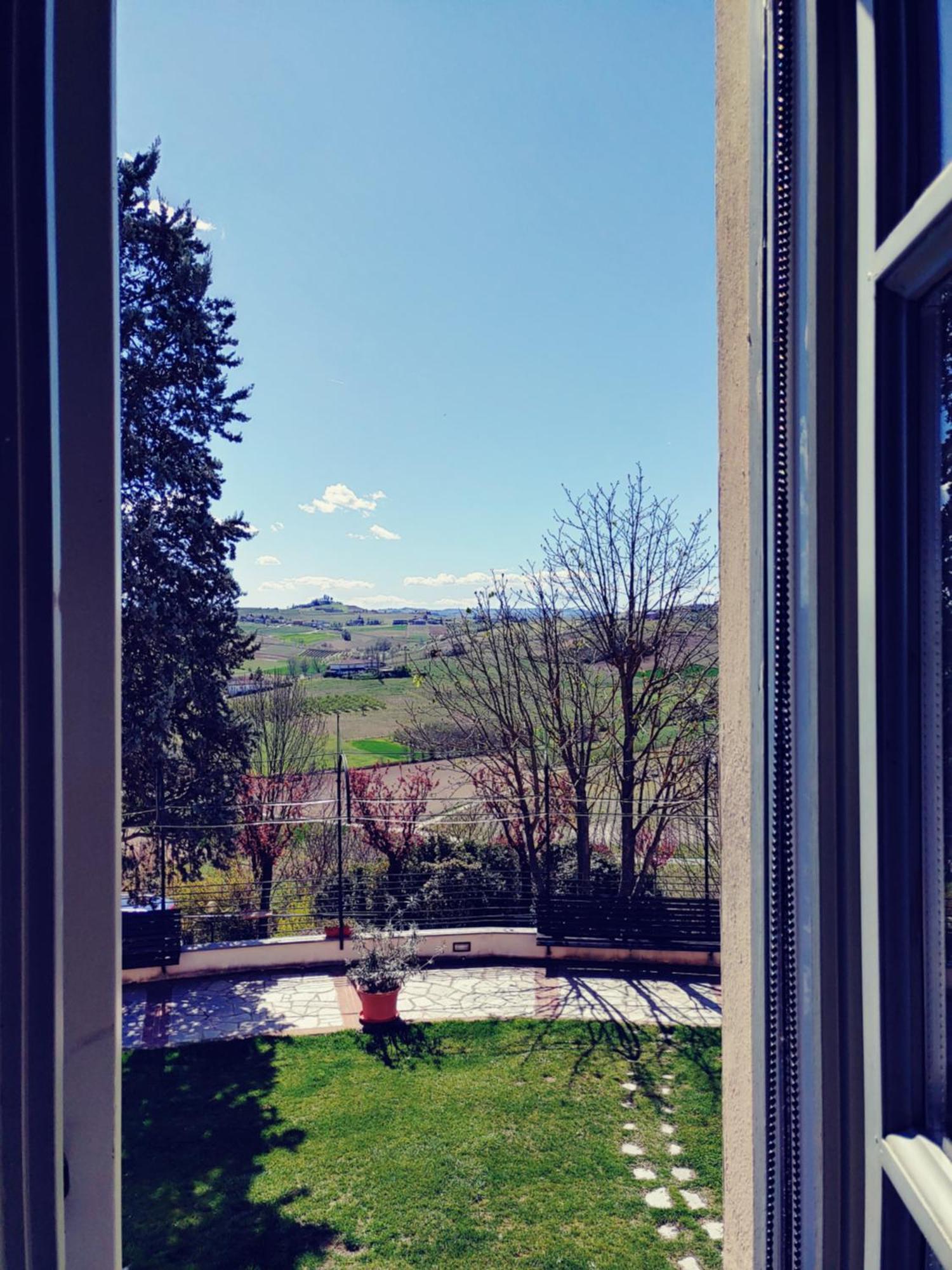 Locanda Del Boscogrande Montegrosso d'Asti Bilik gambar