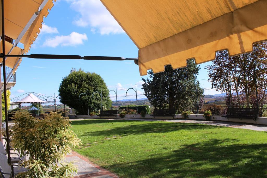 Locanda Del Boscogrande Montegrosso d'Asti Luaran gambar
