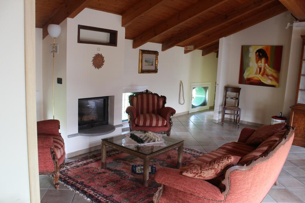 Locanda Del Boscogrande Montegrosso d'Asti Luaran gambar