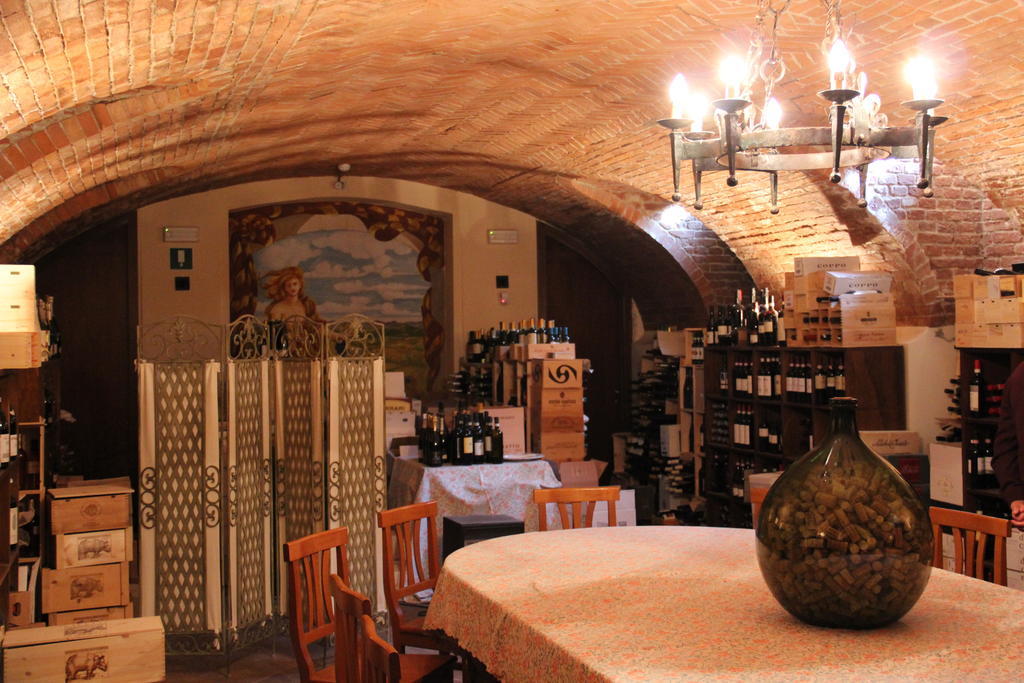Locanda Del Boscogrande Montegrosso d'Asti Luaran gambar