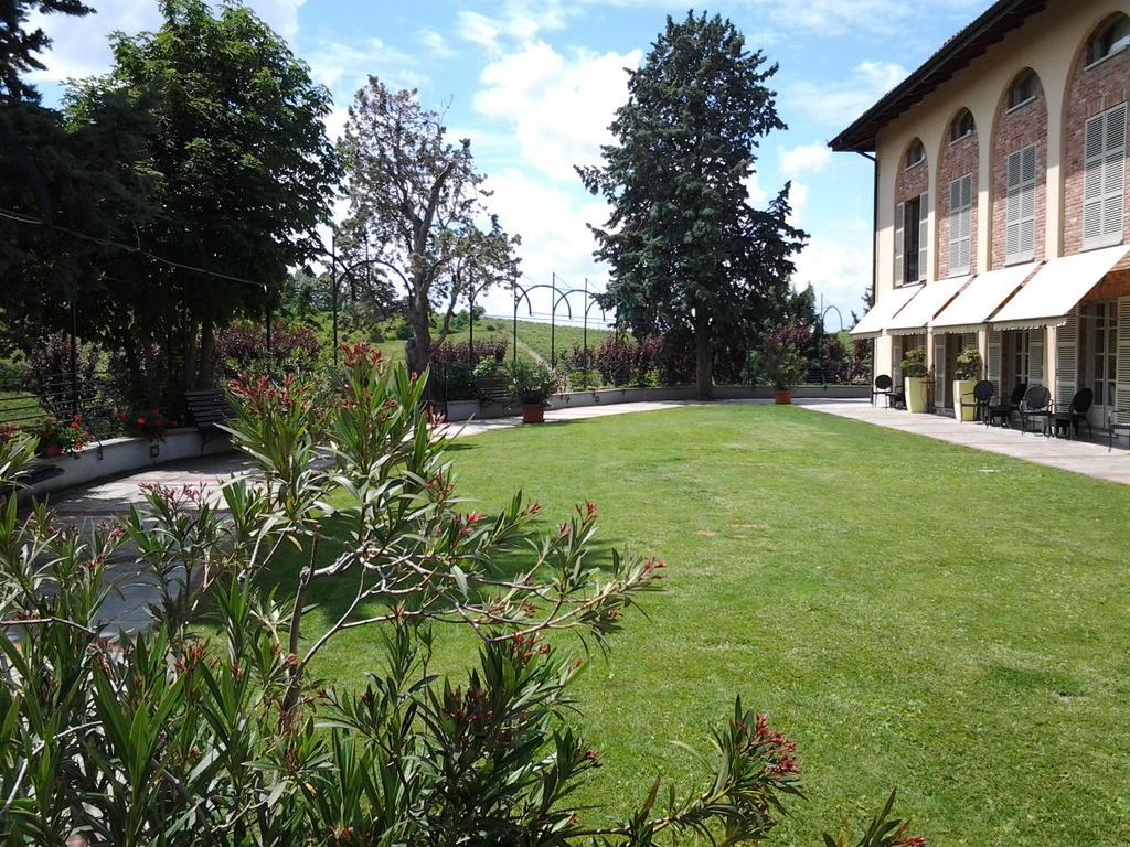 Locanda Del Boscogrande Montegrosso d'Asti Luaran gambar