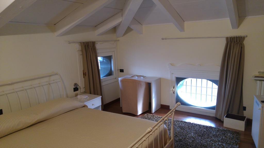 Locanda Del Boscogrande Montegrosso d'Asti Luaran gambar