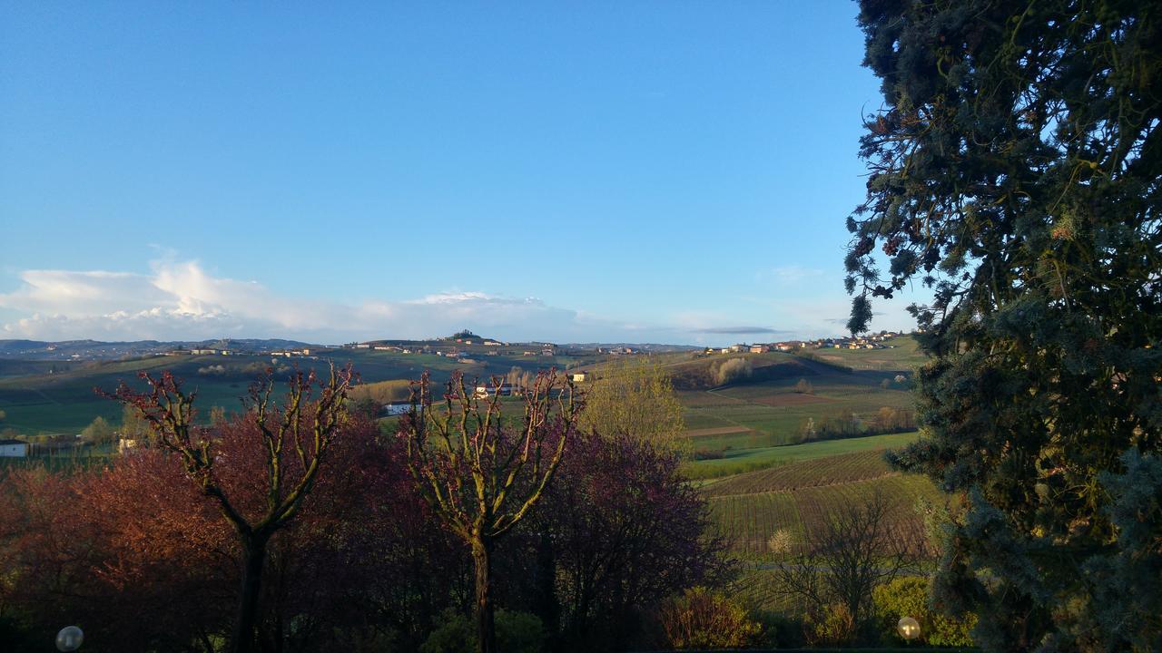 Locanda Del Boscogrande Montegrosso d'Asti Luaran gambar