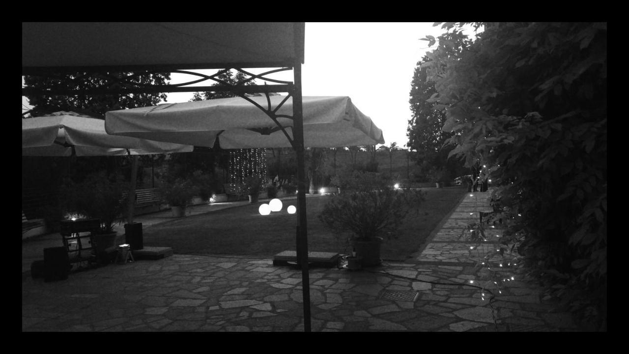 Locanda Del Boscogrande Montegrosso d'Asti Luaran gambar