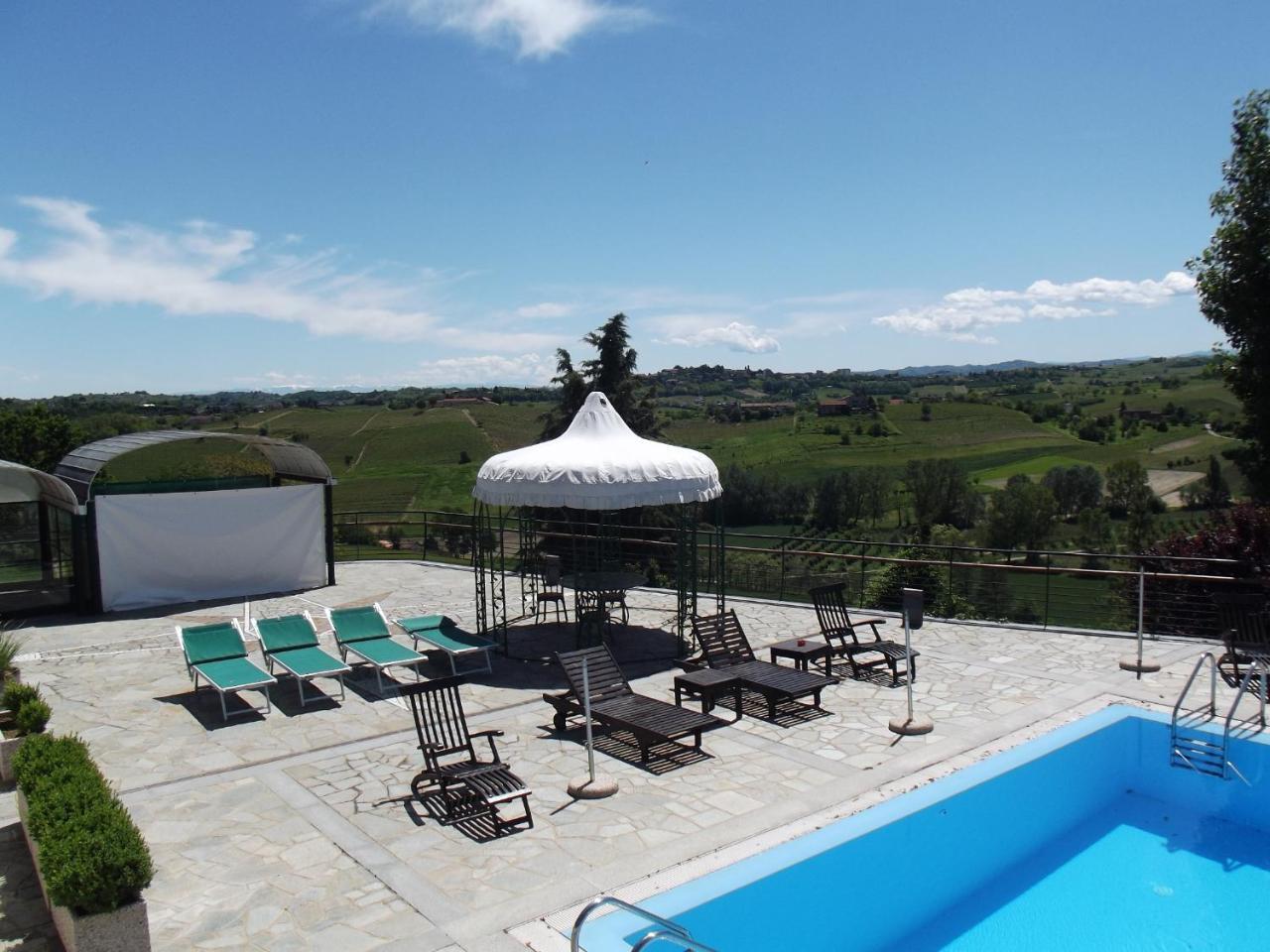 Locanda Del Boscogrande Montegrosso d'Asti Luaran gambar