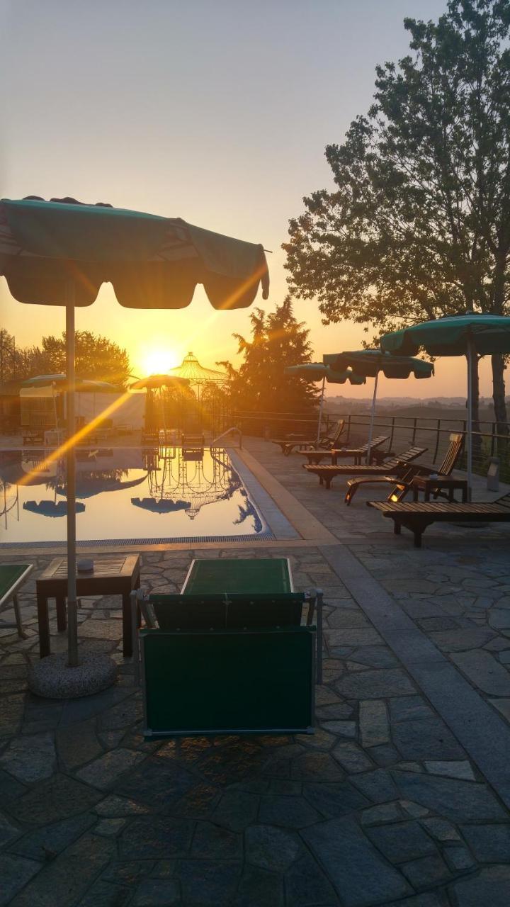 Locanda Del Boscogrande Montegrosso d'Asti Luaran gambar